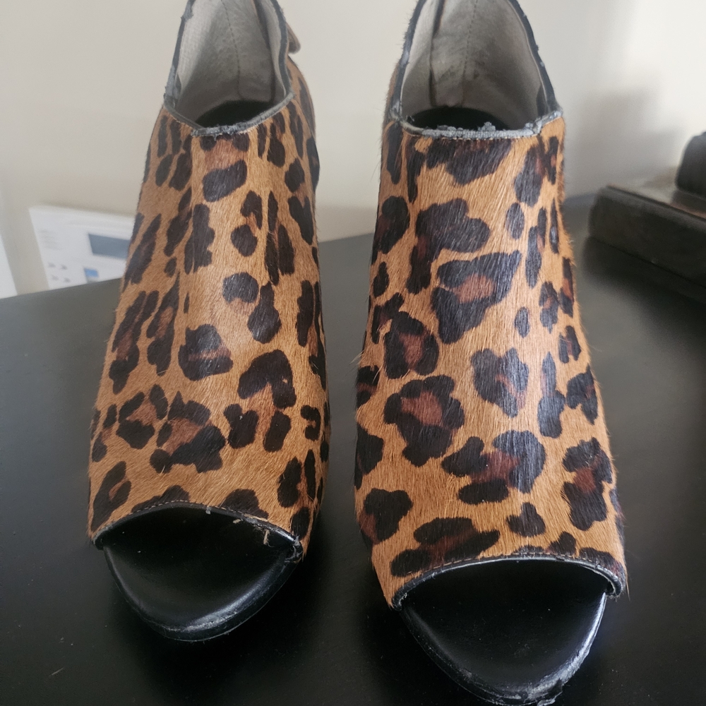 Banana Republic Leopard Print Heeled Boots